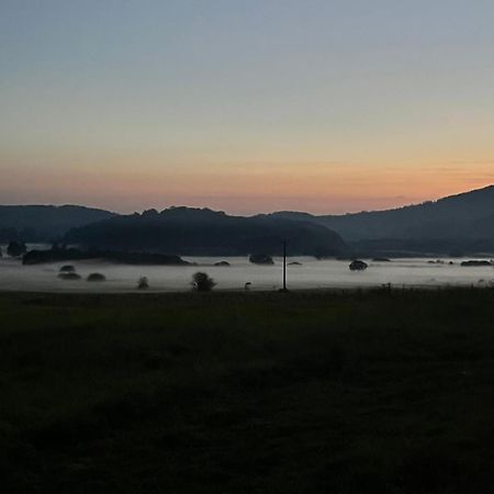 Domki Nad Stawem Uherce Uherce Mineralne ภายนอก รูปภาพ